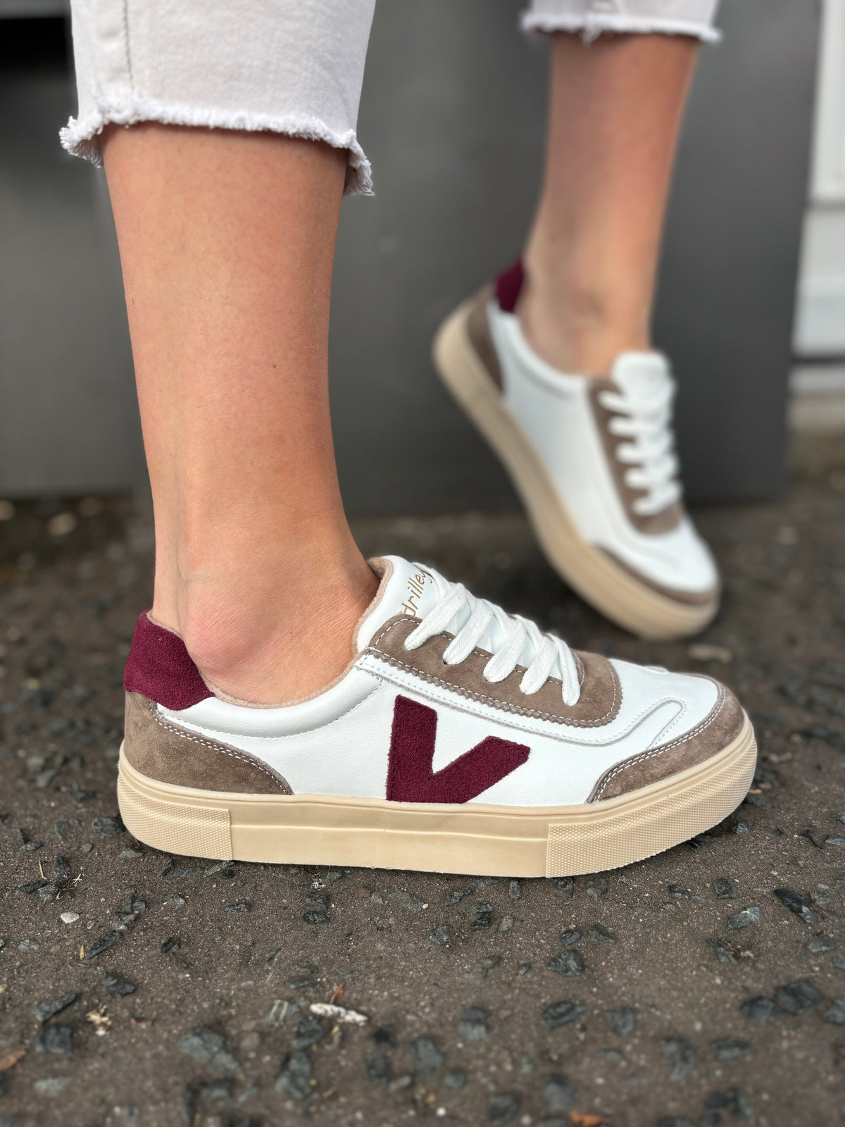 Eighty Carnation Maroon Trainers