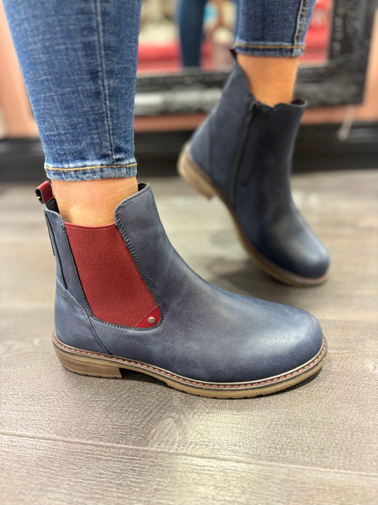 Suvi Navy Ankle Boot