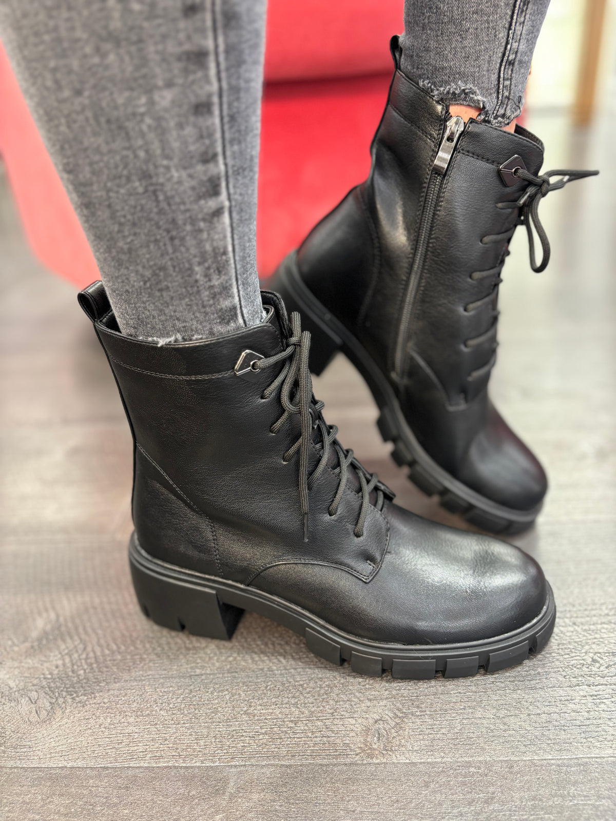 H212 Black Biker Boots