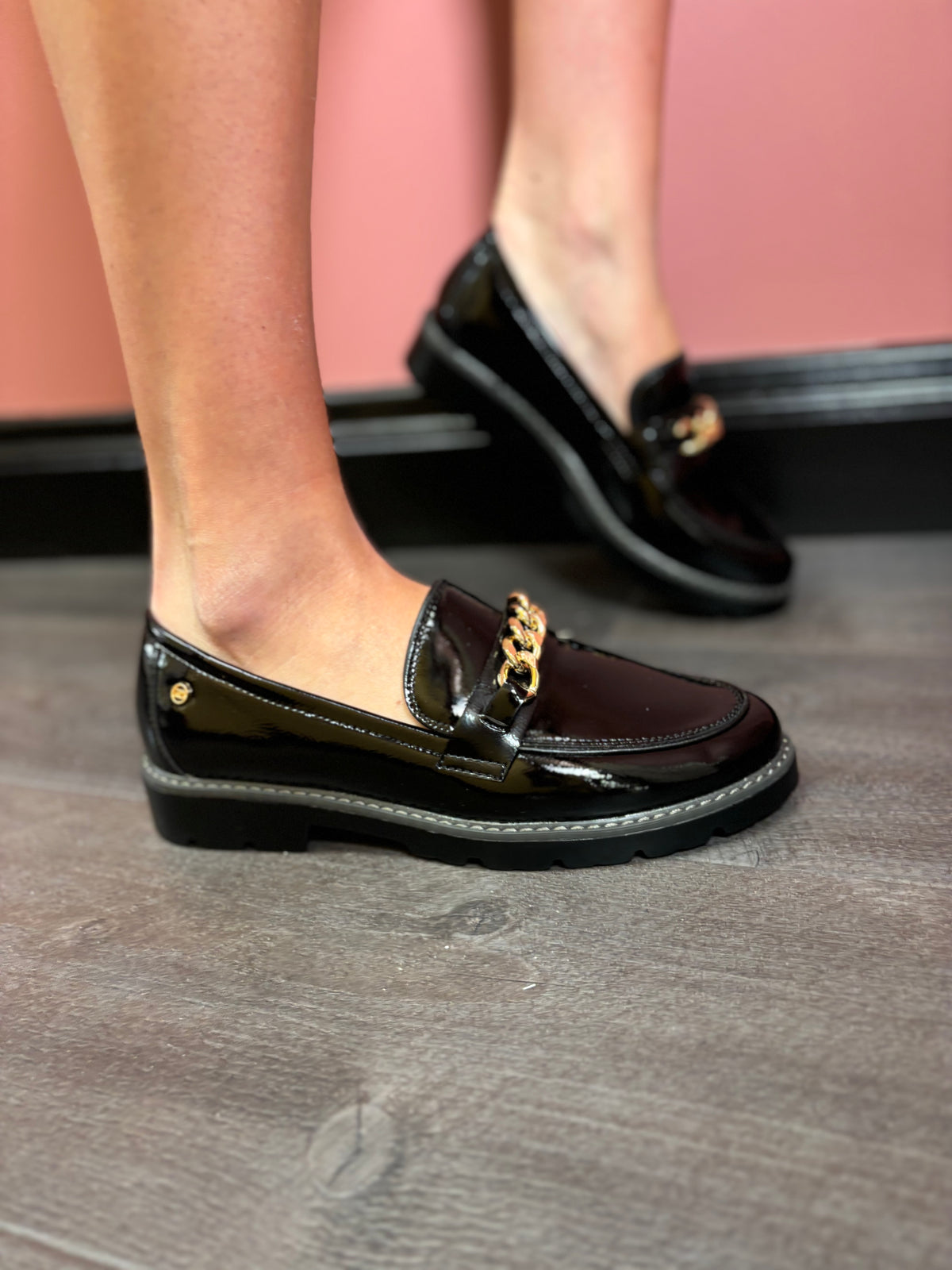 Daqia One Ink Link Black Loafers