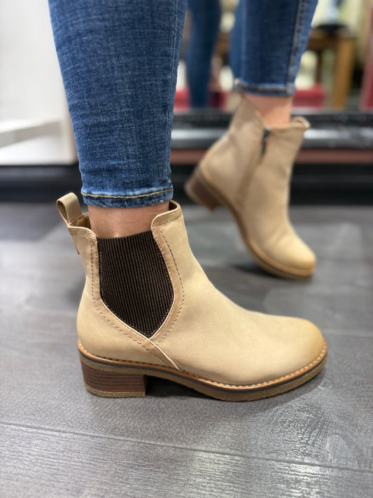 Tonia Beige Boots