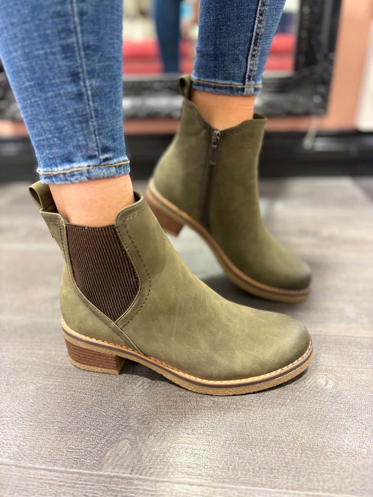 Tonia Green Boots