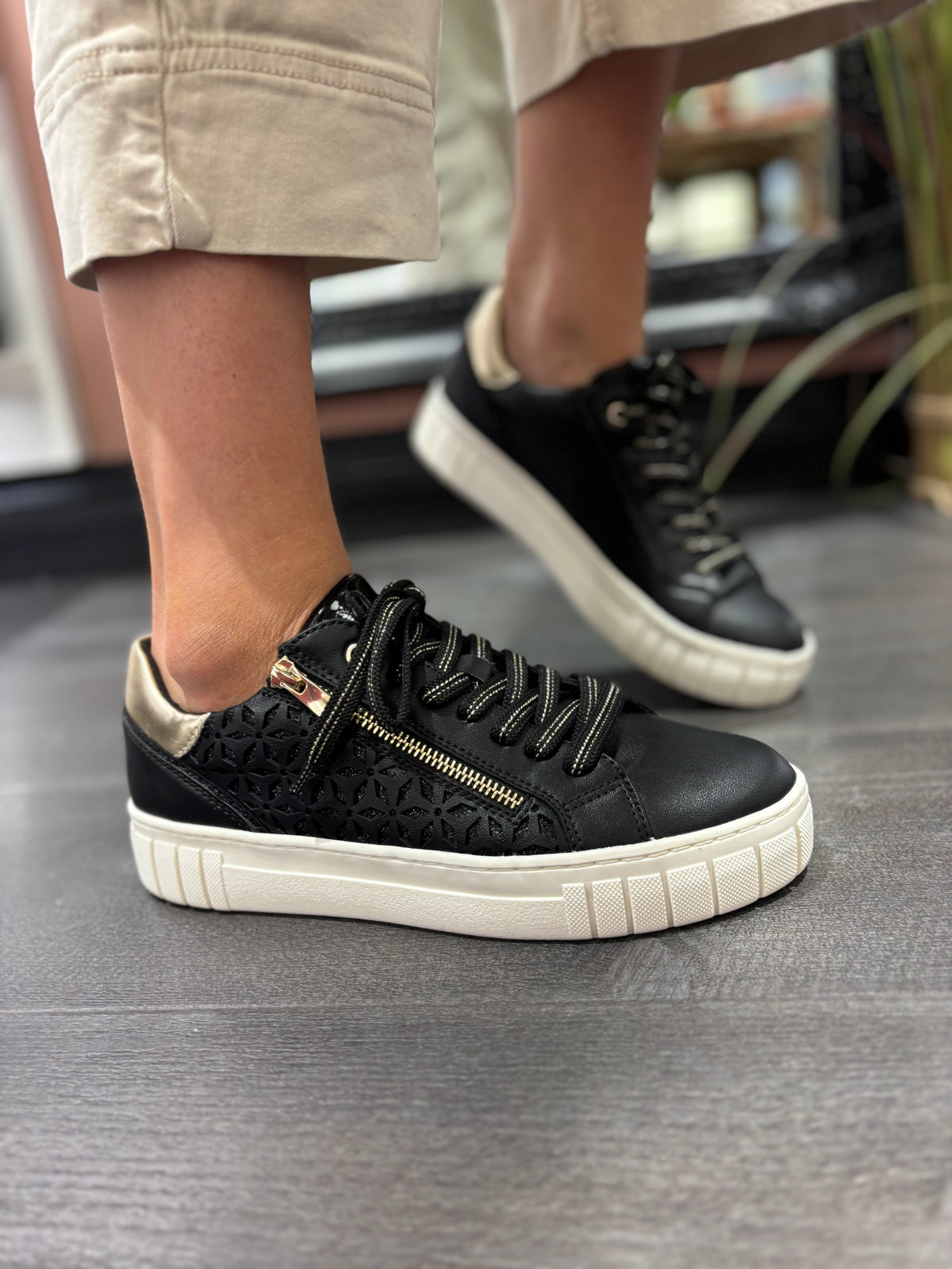 Black Comb Gold Trainers