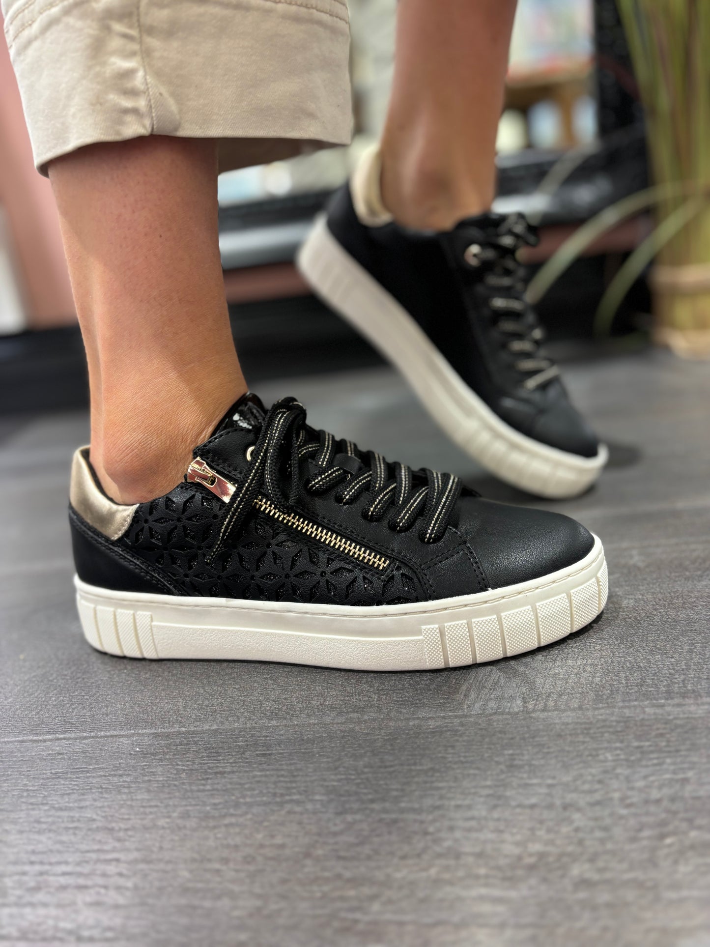 Black Comb Gold Trainers