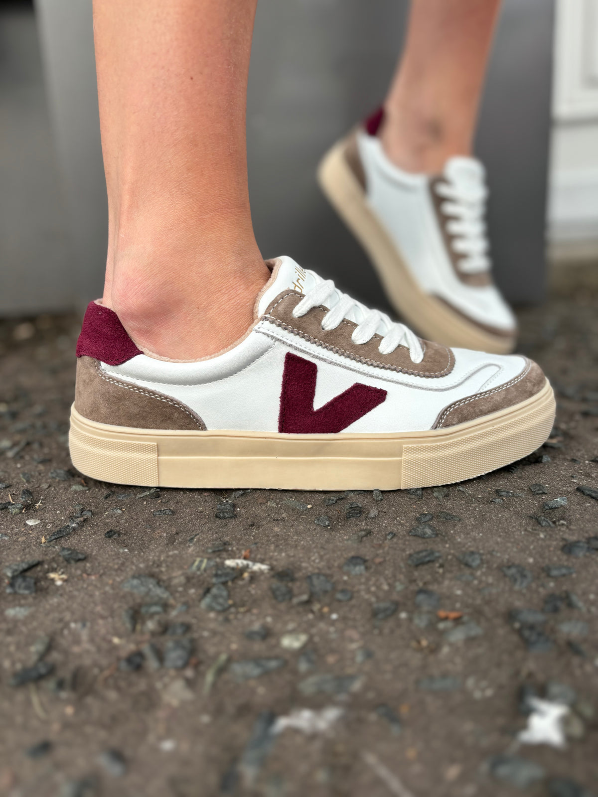 Eighty Carnation Maroon Trainers